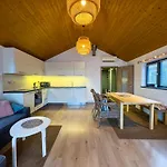 Bådhotel Houseboat Franklin - Houseboats Benjamin & Franklin Prag
