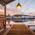 Bådhotel Houseboat Franklin - Houseboats Benjamin & Franklin *