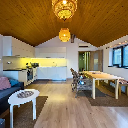 Πλωτό κατάλυμα Houseboat Franklin - Houseboats Benjamin & Franklin Πράγα