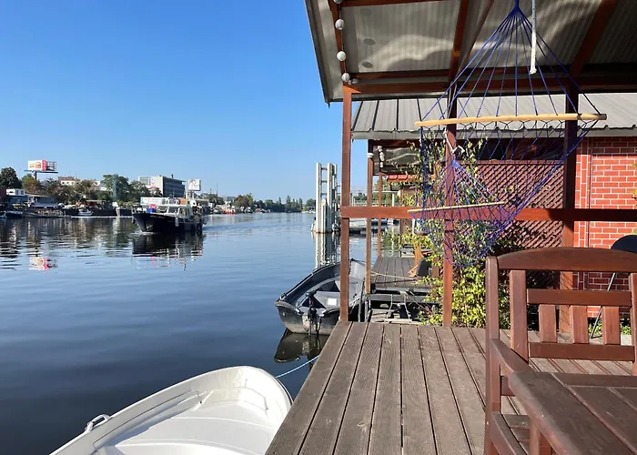 Houseboat Franklin - Houseboats Benjamin & Franklin *