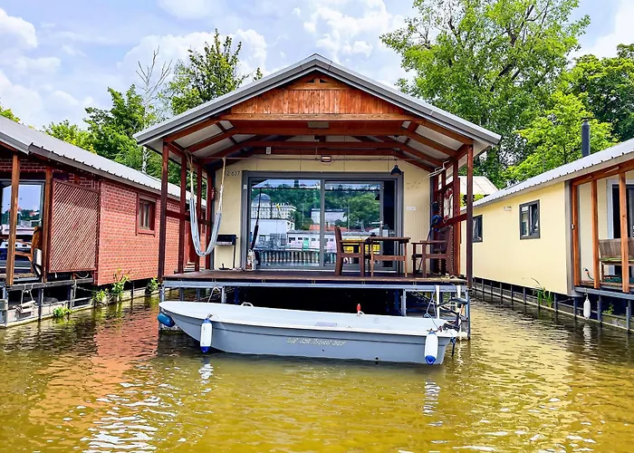 Houseboat Franklin - Houseboats Benjamin & Franklin Prague