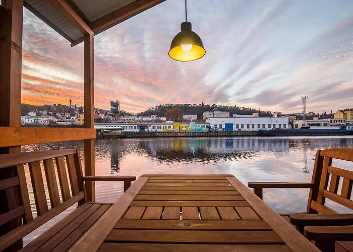 Bateau-hôtel Houseboat Franklin - Houseboats Benjamin & Franklin *